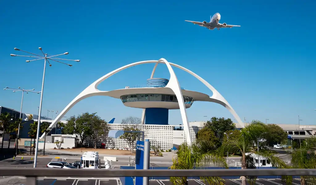 Save Time, Reduce Stress: Top Tips for Efficiently Navigating LAX